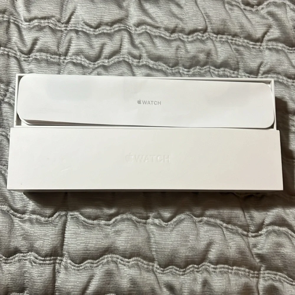 Apple Watch Series 2 42mm box